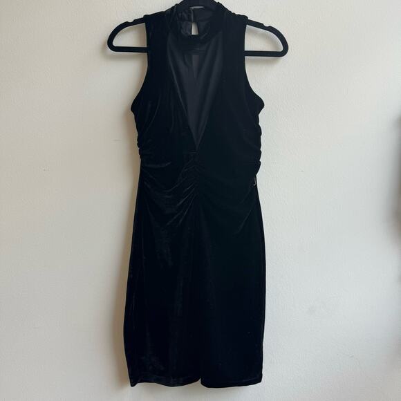 Emerald Sundae Black Velvet Cocktail Dress Short - S - Picture 1 of 4